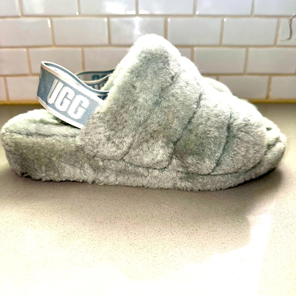 UGG Fluff Yeah Light Gray Size 8 Good Used Condition